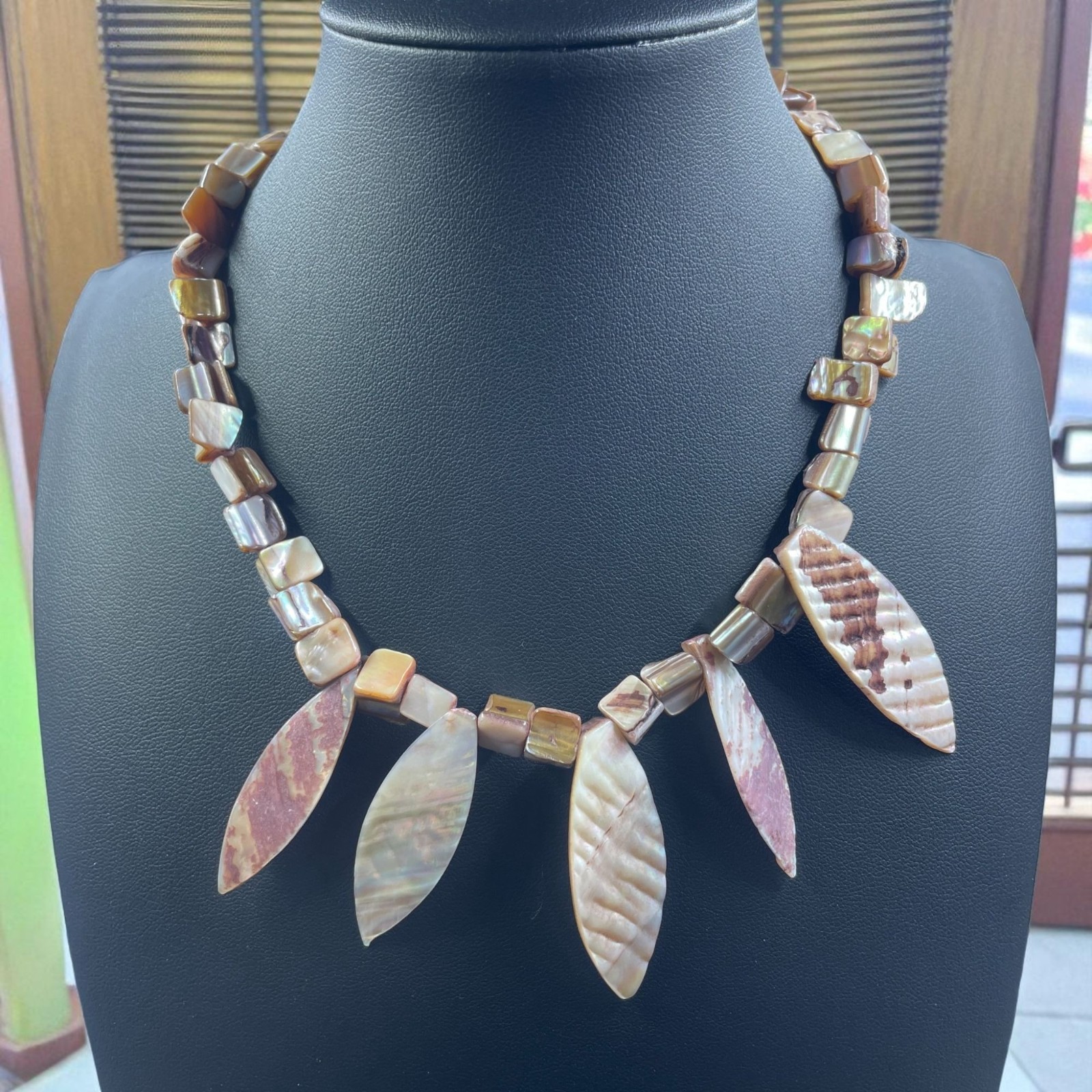 Boho Shell Necklace Leaf Dangle Natural Earthy Coastal Cruise Beachcore Organic