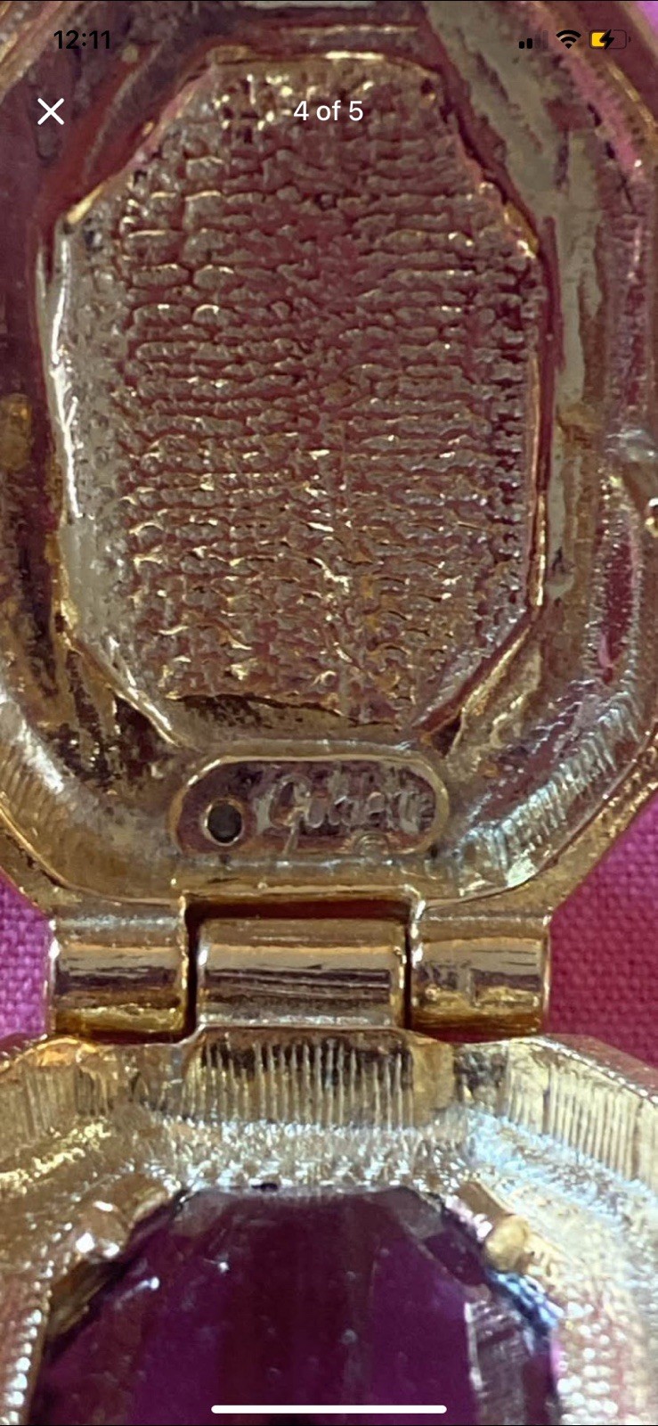 Goldette gold tone necklace & Locket signed. Necklace 23.5 in locket 1 7/8 in