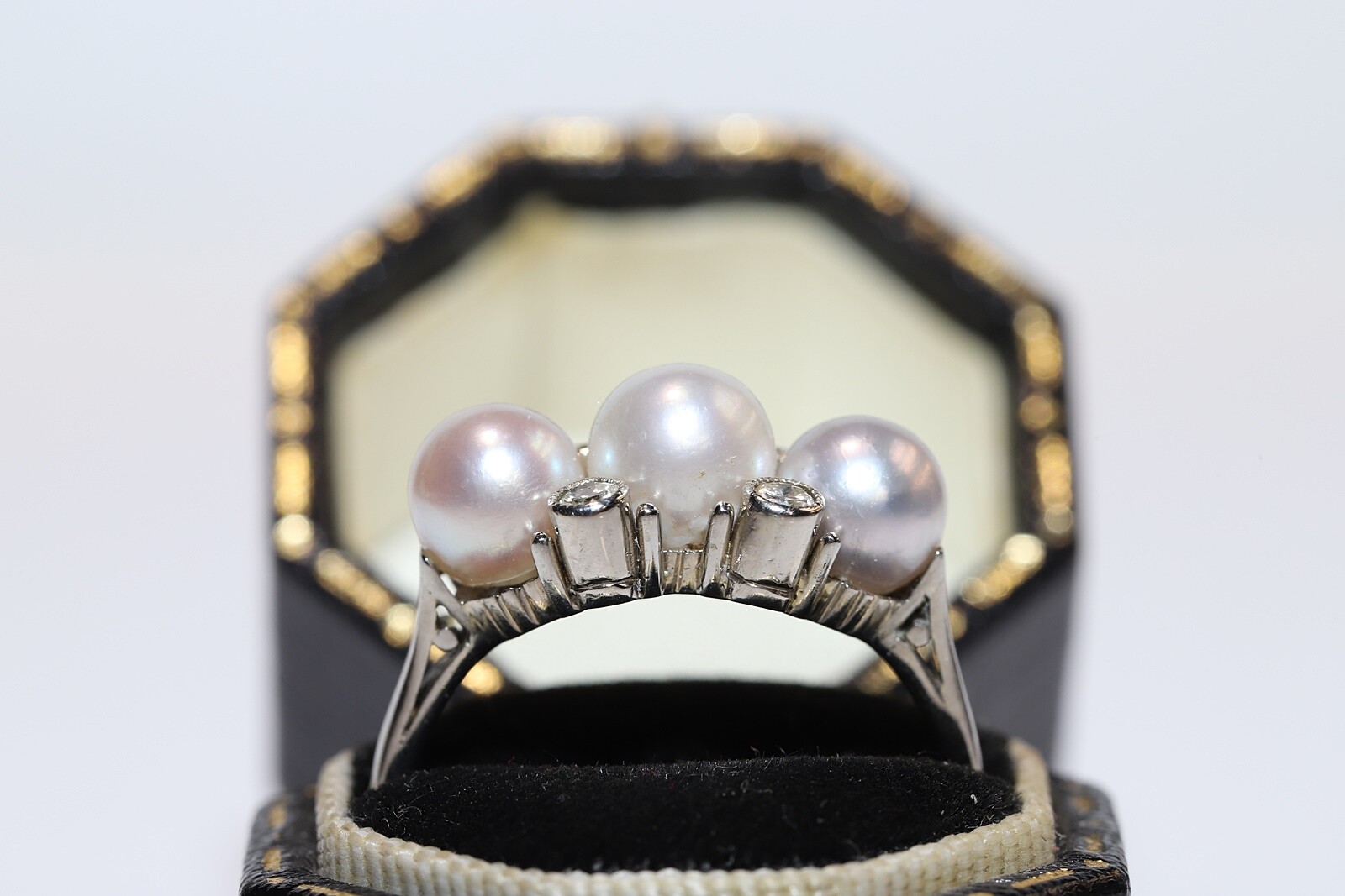 Vintage Circa 1970s handcrafted 14k Gold Natural Diamond And Pearl Ring