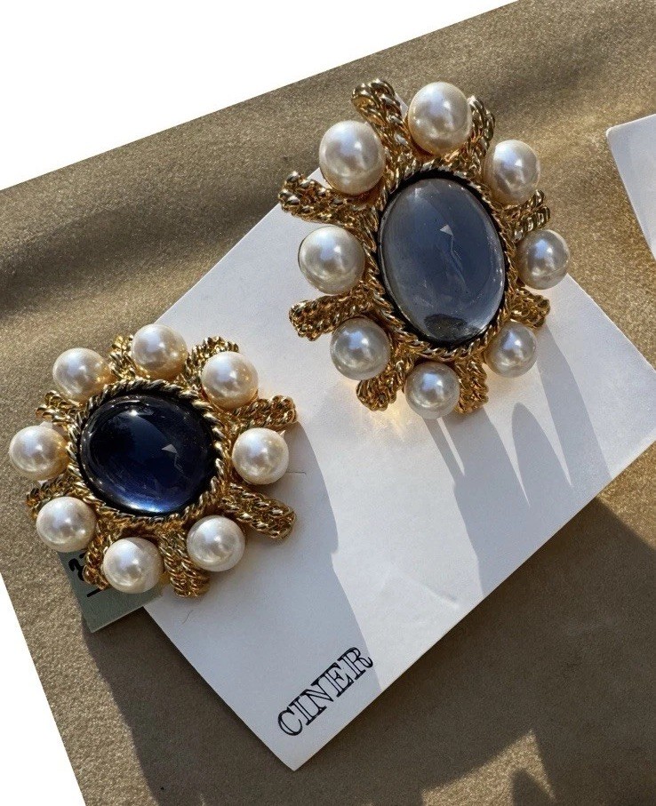 Vintage NOS Ciner French Blue Gripoix Glass Cabochon & Japanese Pearl Earrings!
