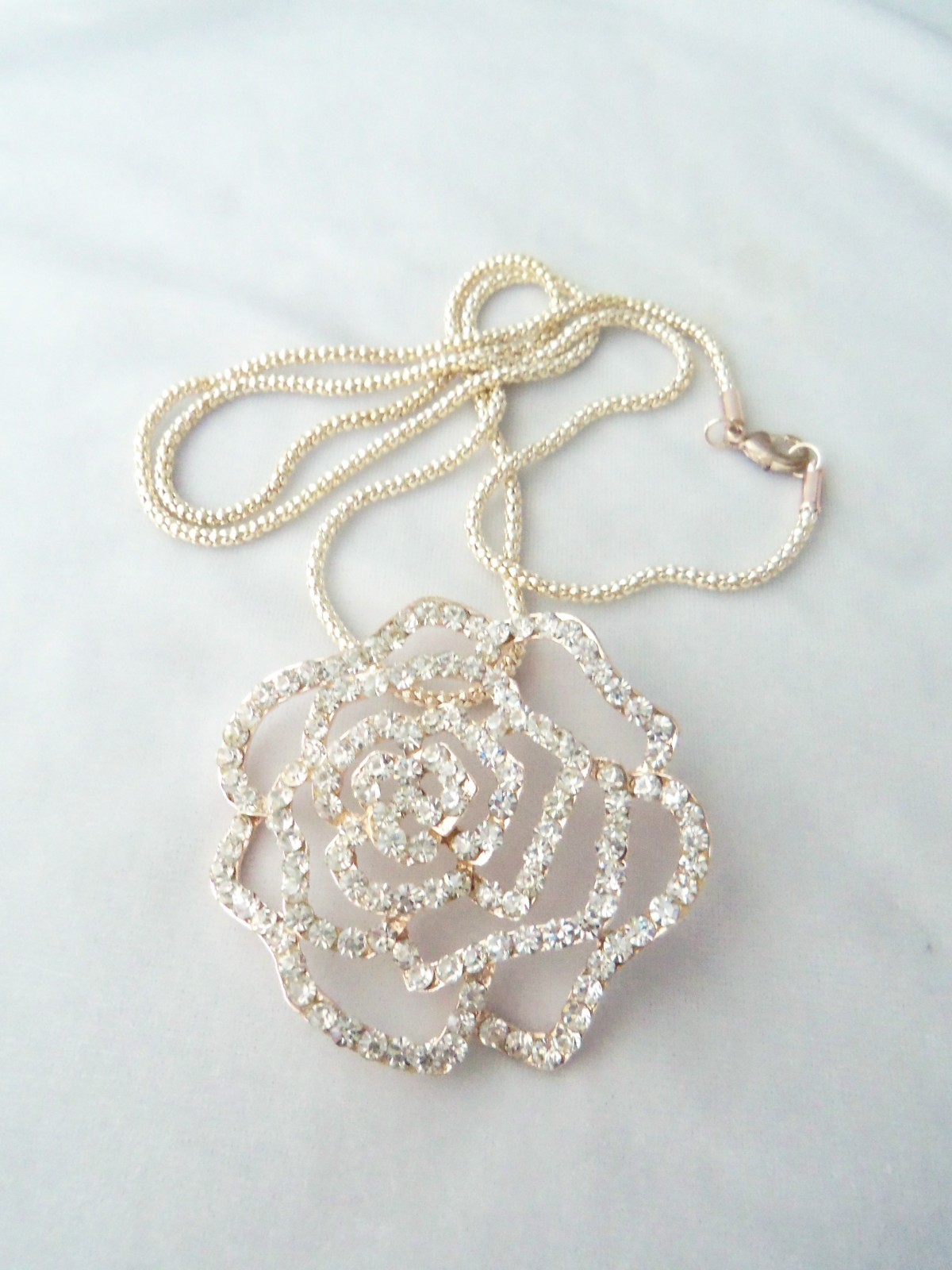 Large Crystal Rhinestone Openwork ROse Flower Pendant Popcorn Chain Necklace