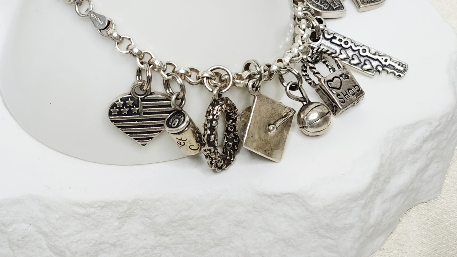 Vintage SJC Sterling Silver Link Charm Bracelet Heavily Loaded 18 Charms – 44g