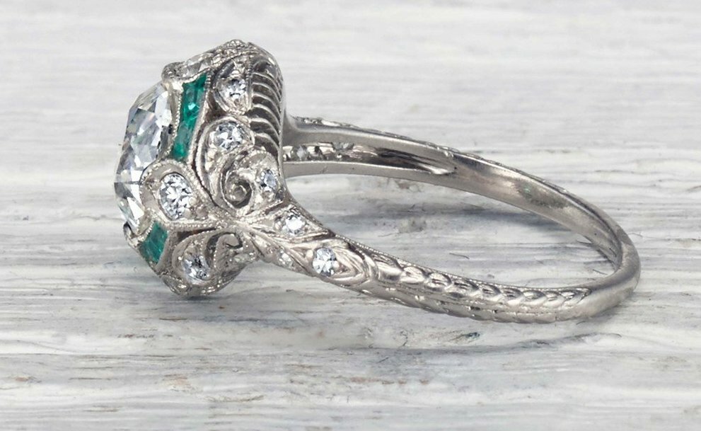 3.30Ct Round Cut CZ and Emerald Antique Art Deco Engagement Ring 925 Silver