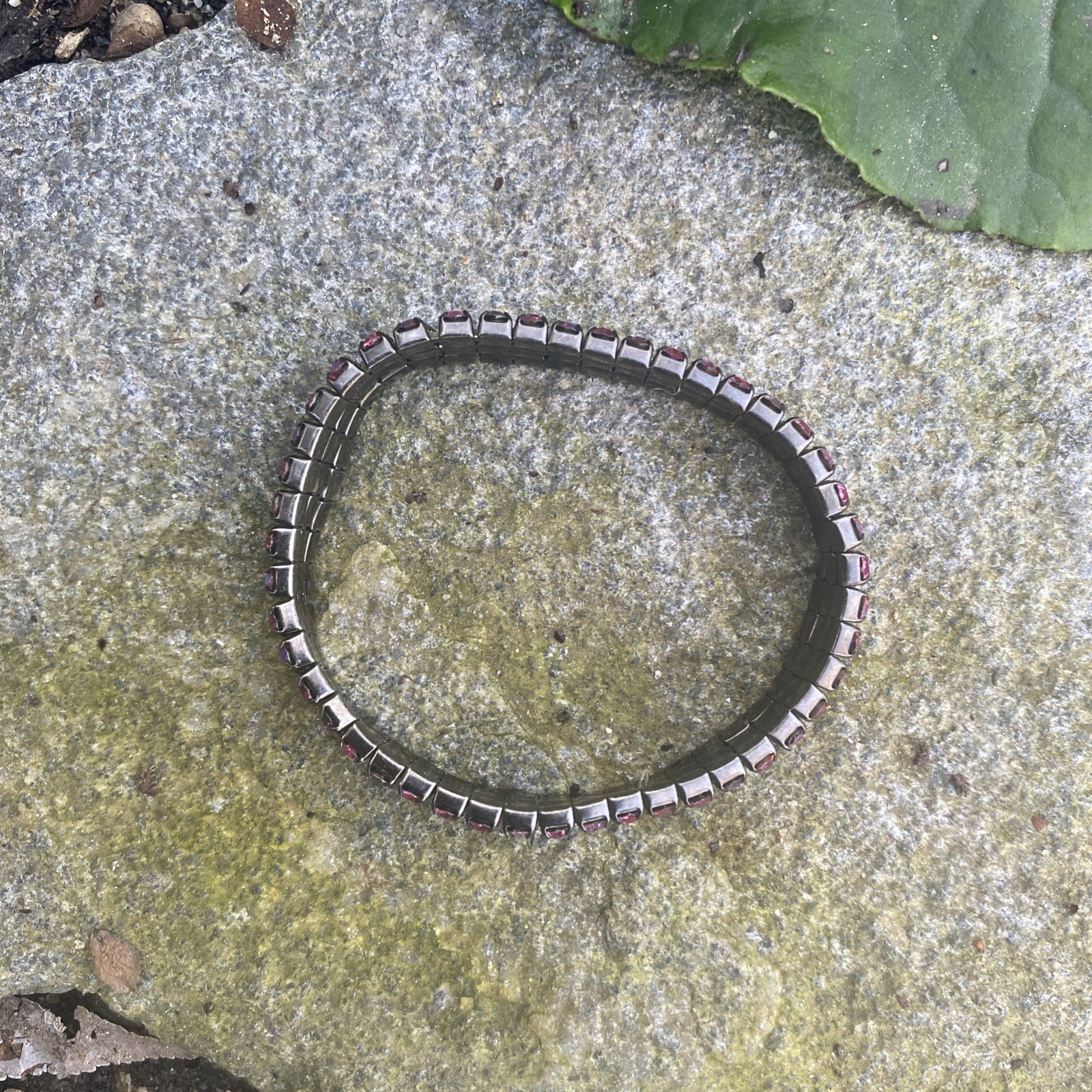 Vtg Pink Rhinestone Stretch Gunmetal Tone Bracelet Barbiecore Sparkle Dance Club