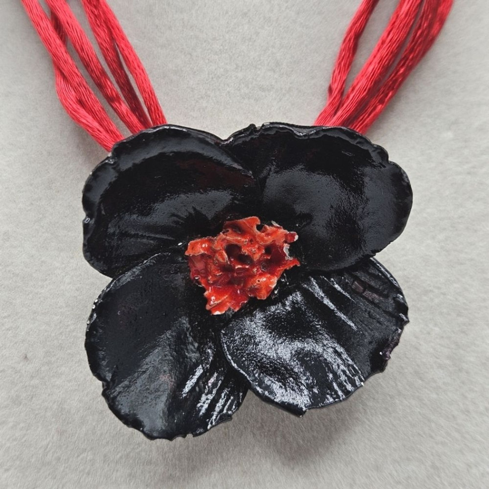 NEW VINTAGE Lisner 3D Poppy Flower Pendant Silk Cord Choker Necklace