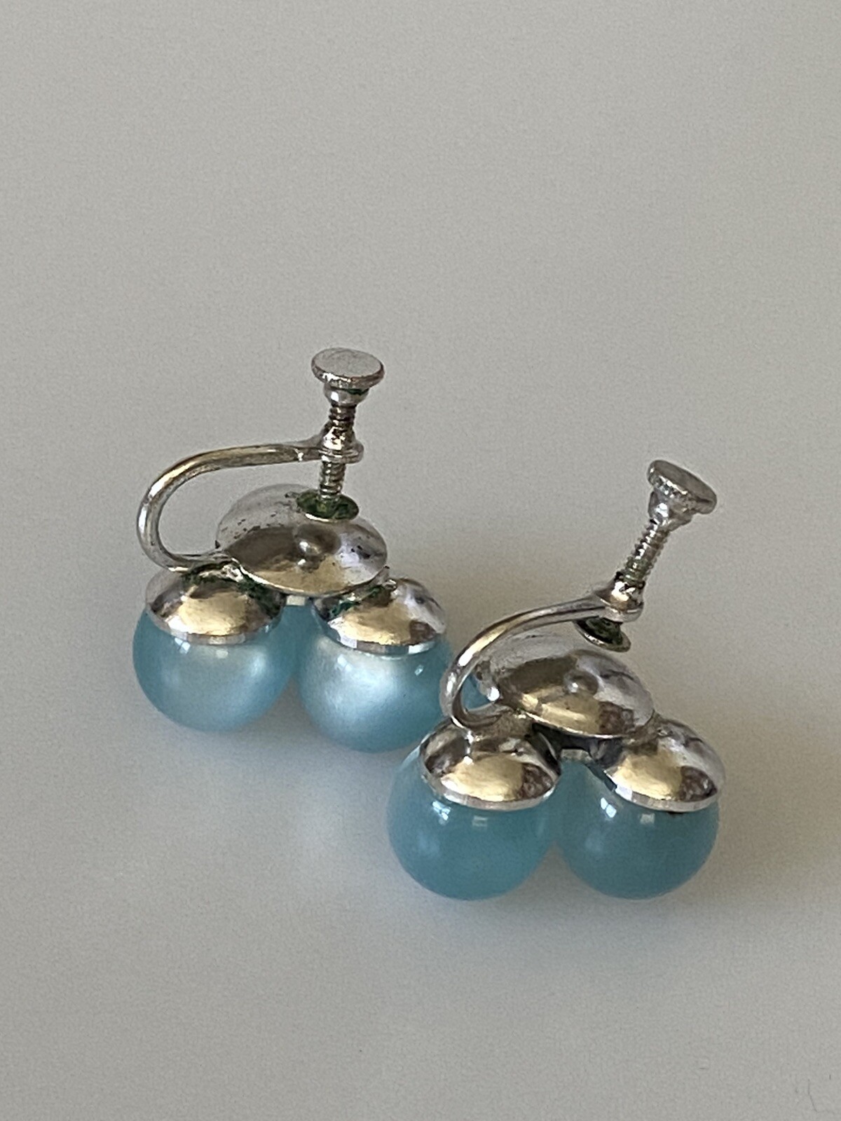Vintage Light Blue Screw Backs Earrings Lucite Not Pierced Silver Tone