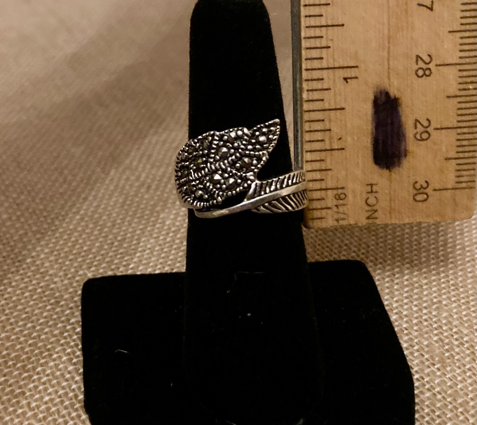 Vintage Silver Tone Marcasite Ring Leaf Feather Signed CW Size 6.5