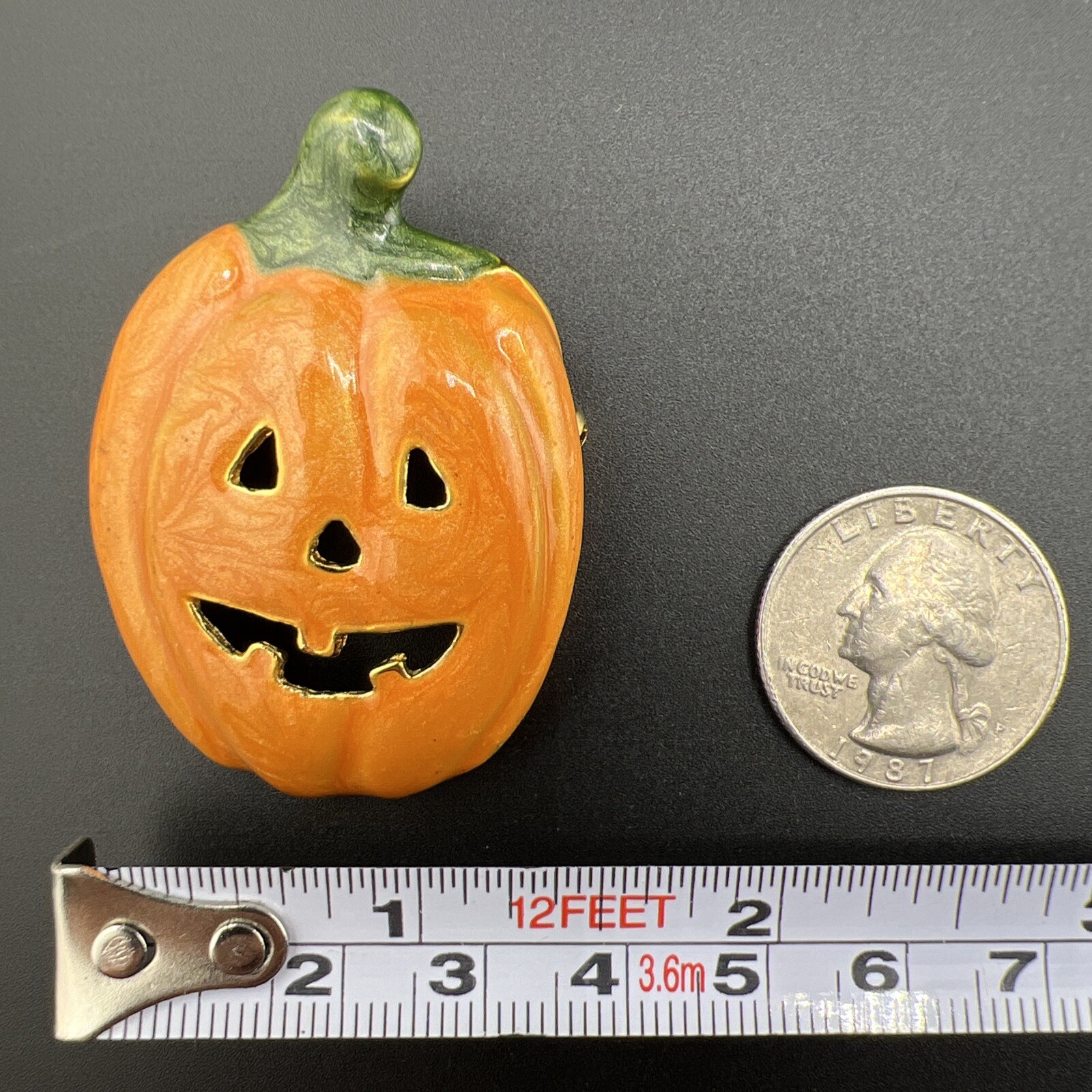 VINTAGE Orange Green Enamel Halloween Brooch Pin *A53