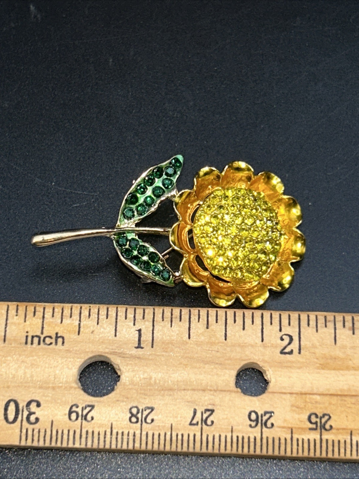 Modern Costume Jewelry Sunflower Pin Brooch Goldtone 2”