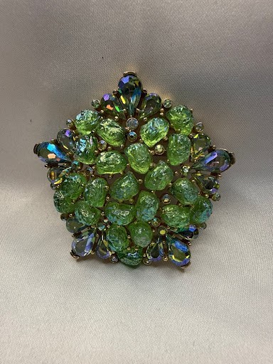 Authentic Signed Trifari Vintage Demi-Parure.Crackle Glass Brooch/earrings