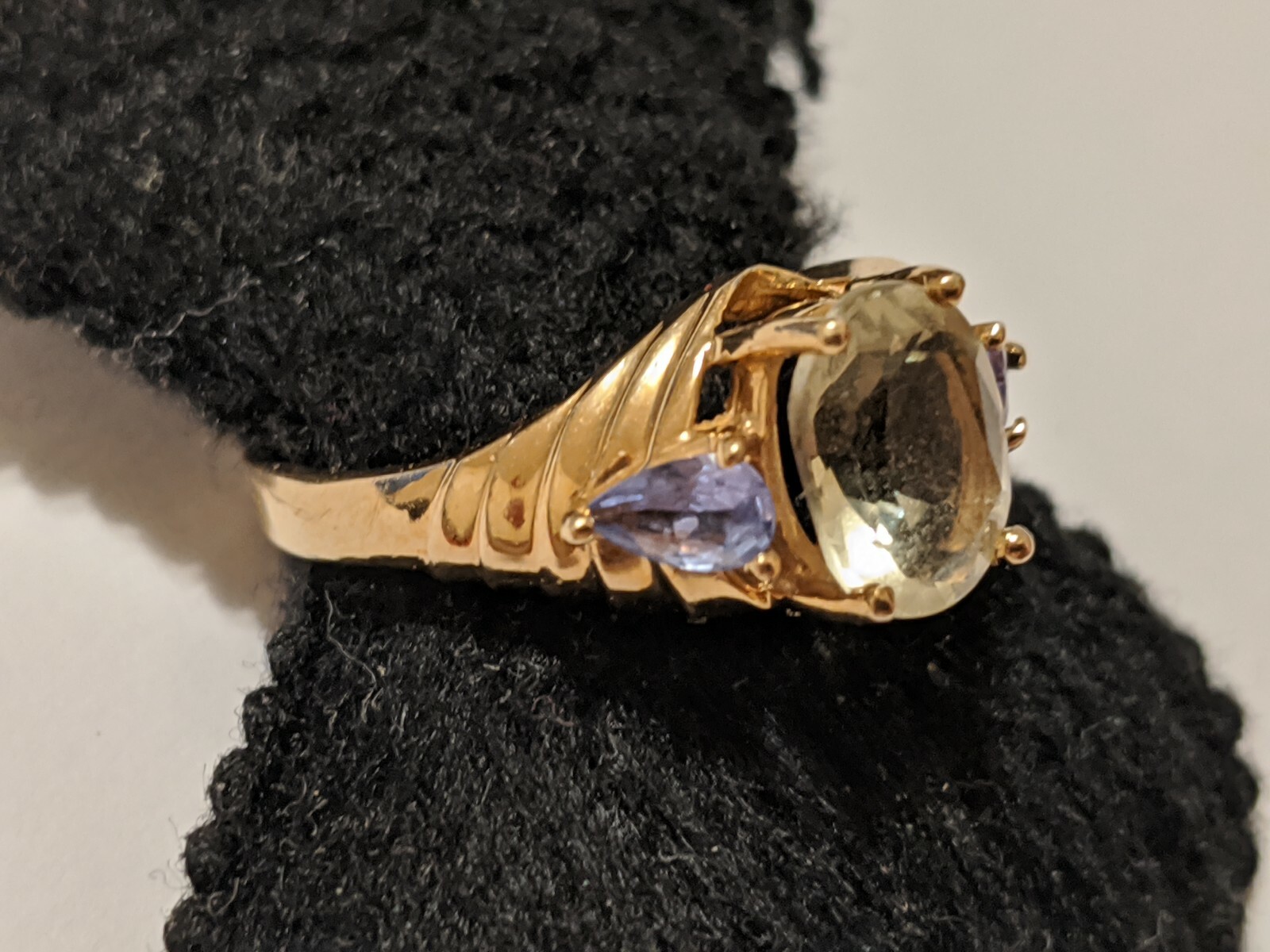VINTAGE 10K YELLOW GOLD RING ABOUT SIZE 7 1/2 – 7 3/4 HALLMARKED SIGNED 10K FL