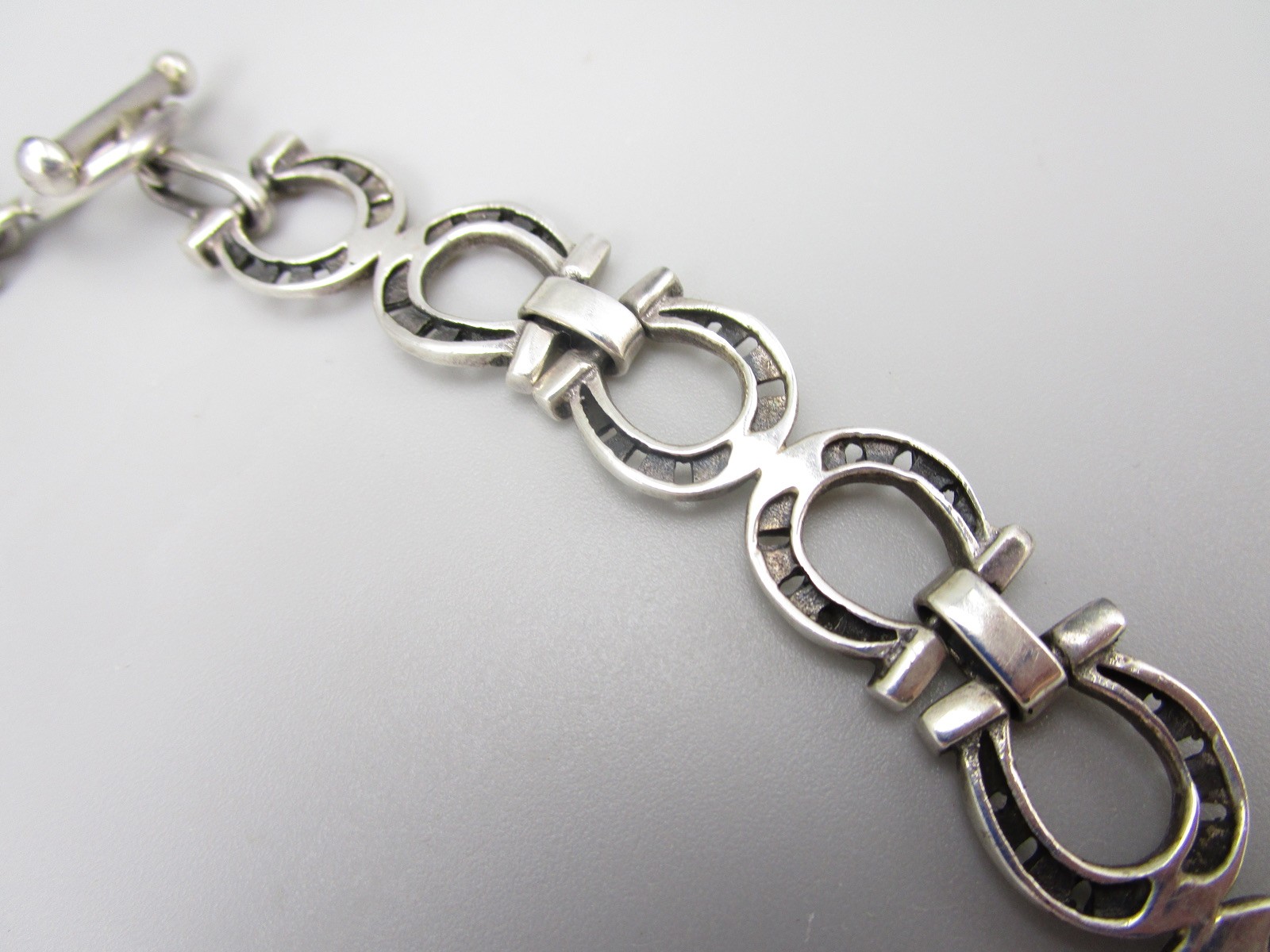 UNUSUAL EMILIA LOS CASTILLO MEXICAN STERLING SILVER HORSESHOE 19″ NECKLACE – 57G