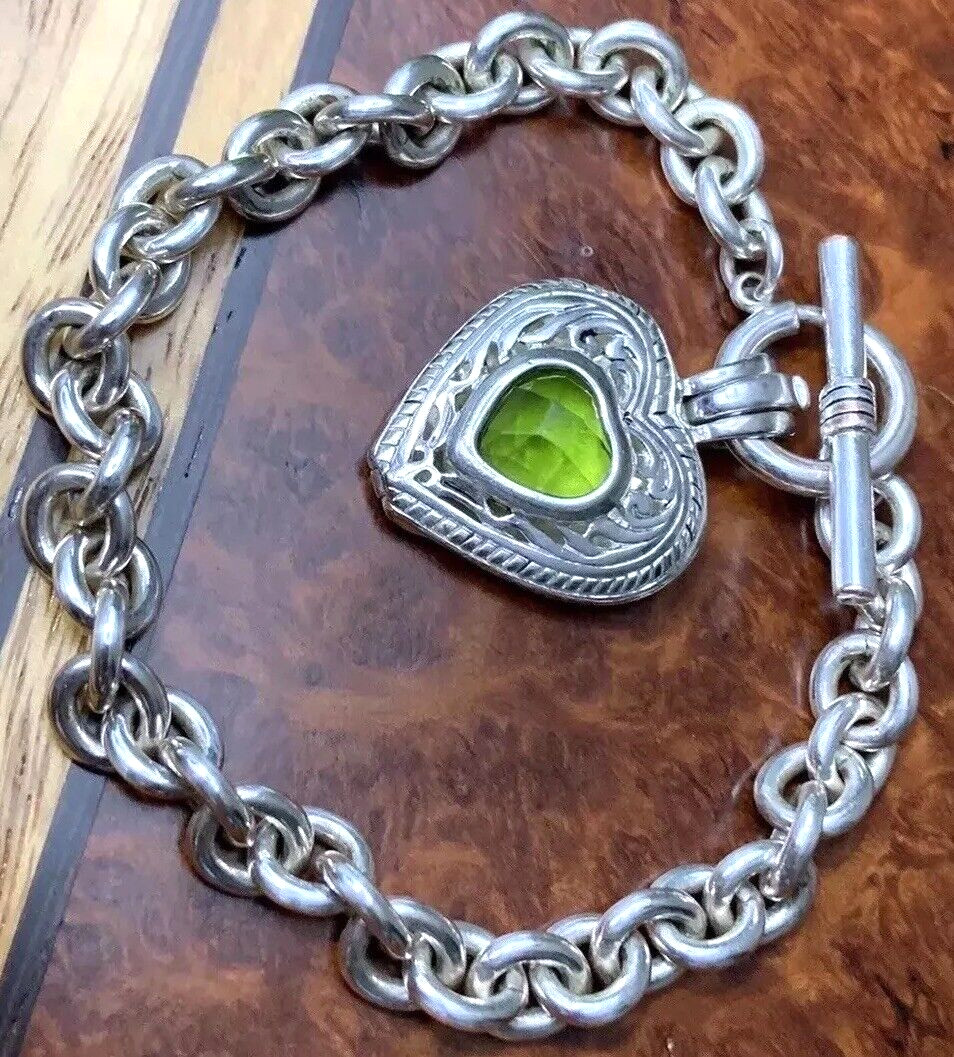 Vintage “Sister” JC Silver Plate Green Peridot Birthstone Ladies Heart Bracelet