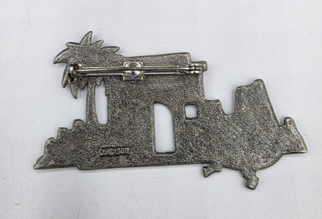Set of 4 JJ Jonette Brooches Cat Catching Fish, Cow, Bunnies, Casa House – READ