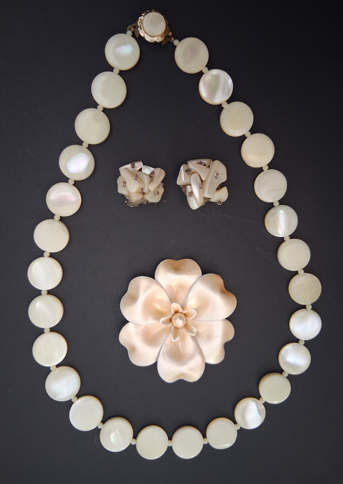 Vtg Mother of Pearl Necklace Earrings Brooch Set Japanese Floral /Flower Design