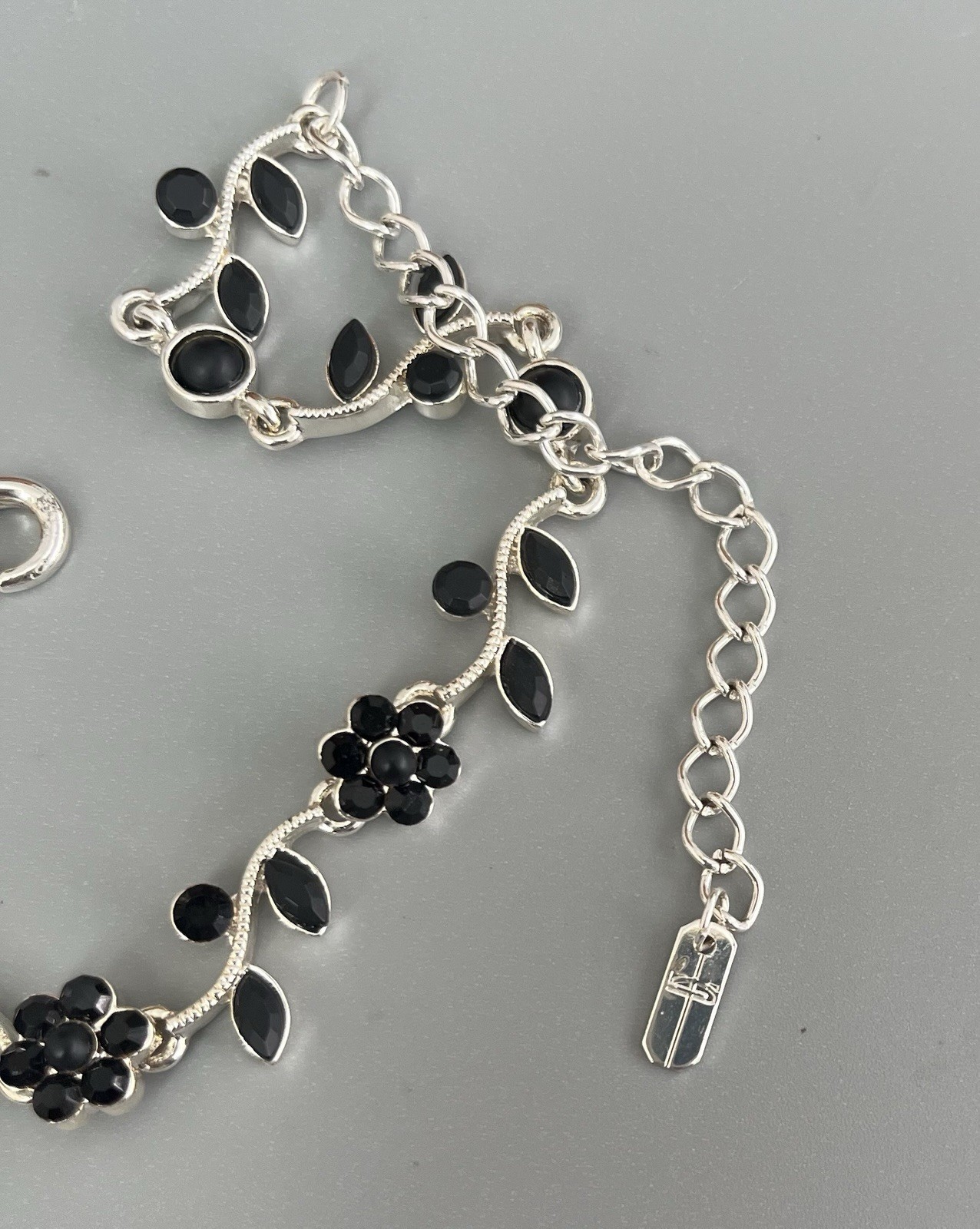 VTG Silver Tone Black Rhinestone Floral Vine Necklace-Bracelet-Earring Set
