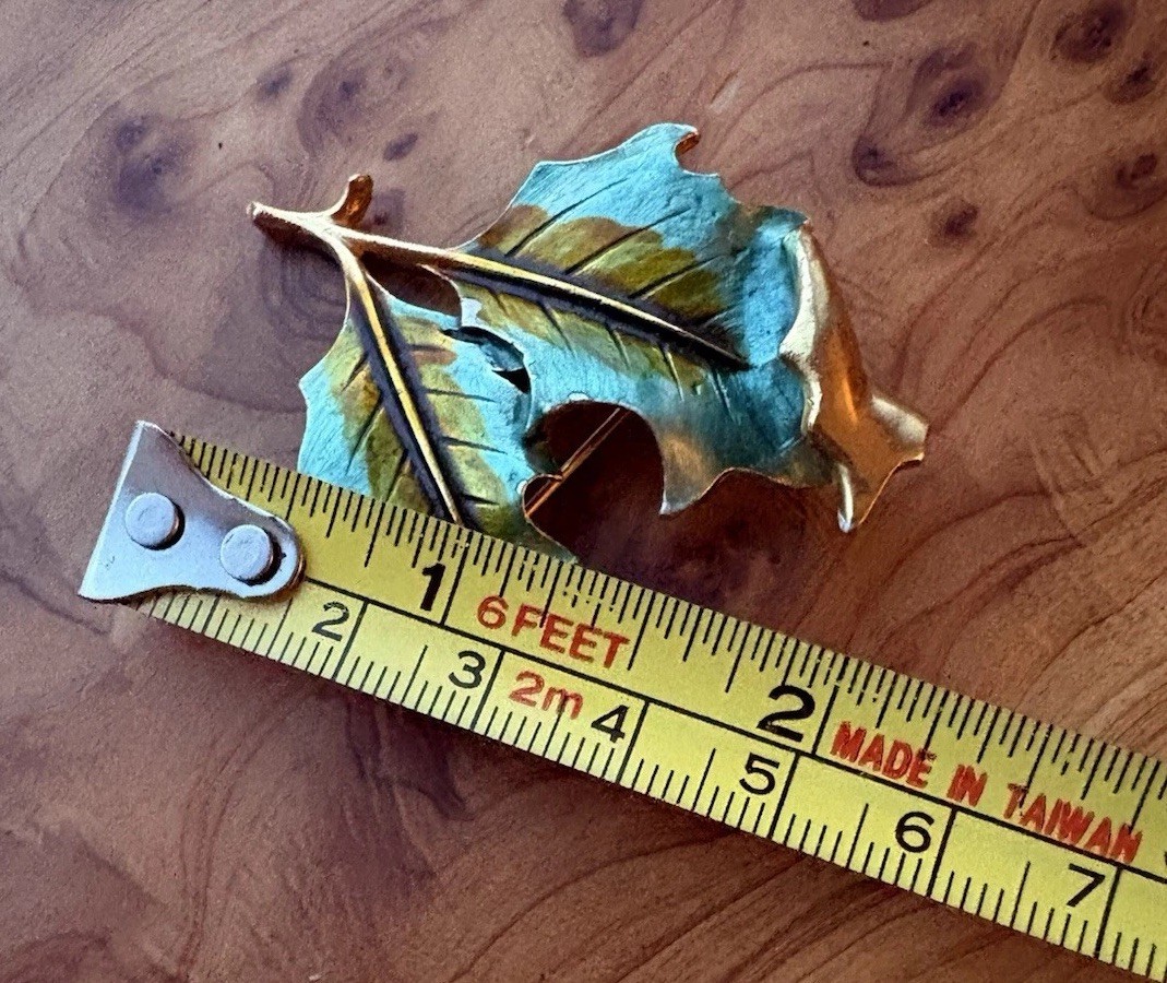 Exquisite Vintage Leaf Brooch Green Enamel Heavy Gold Gilt Finish 2”