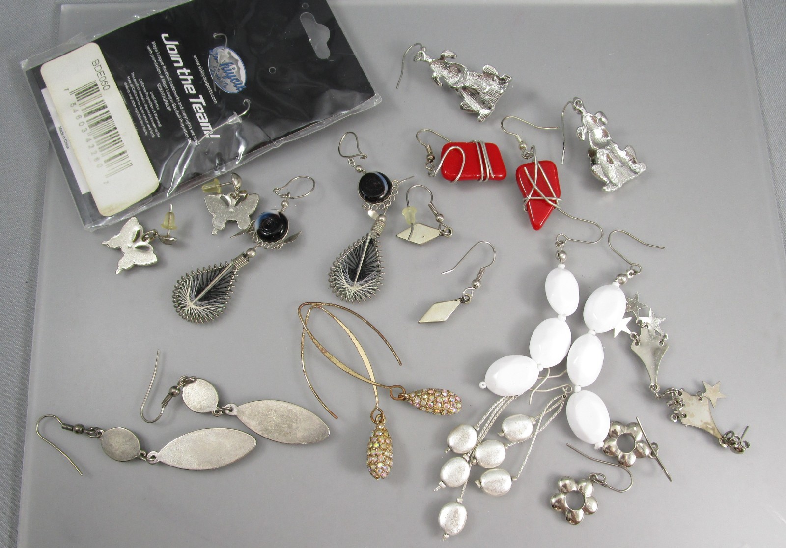 Vtg Mod Varying Colors & Multi Styles LOT of 12 Post Pierced Earrings 177Q
