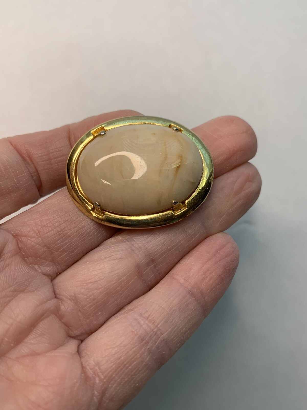 agate geode cabochon brooch pin set in gold tone D2