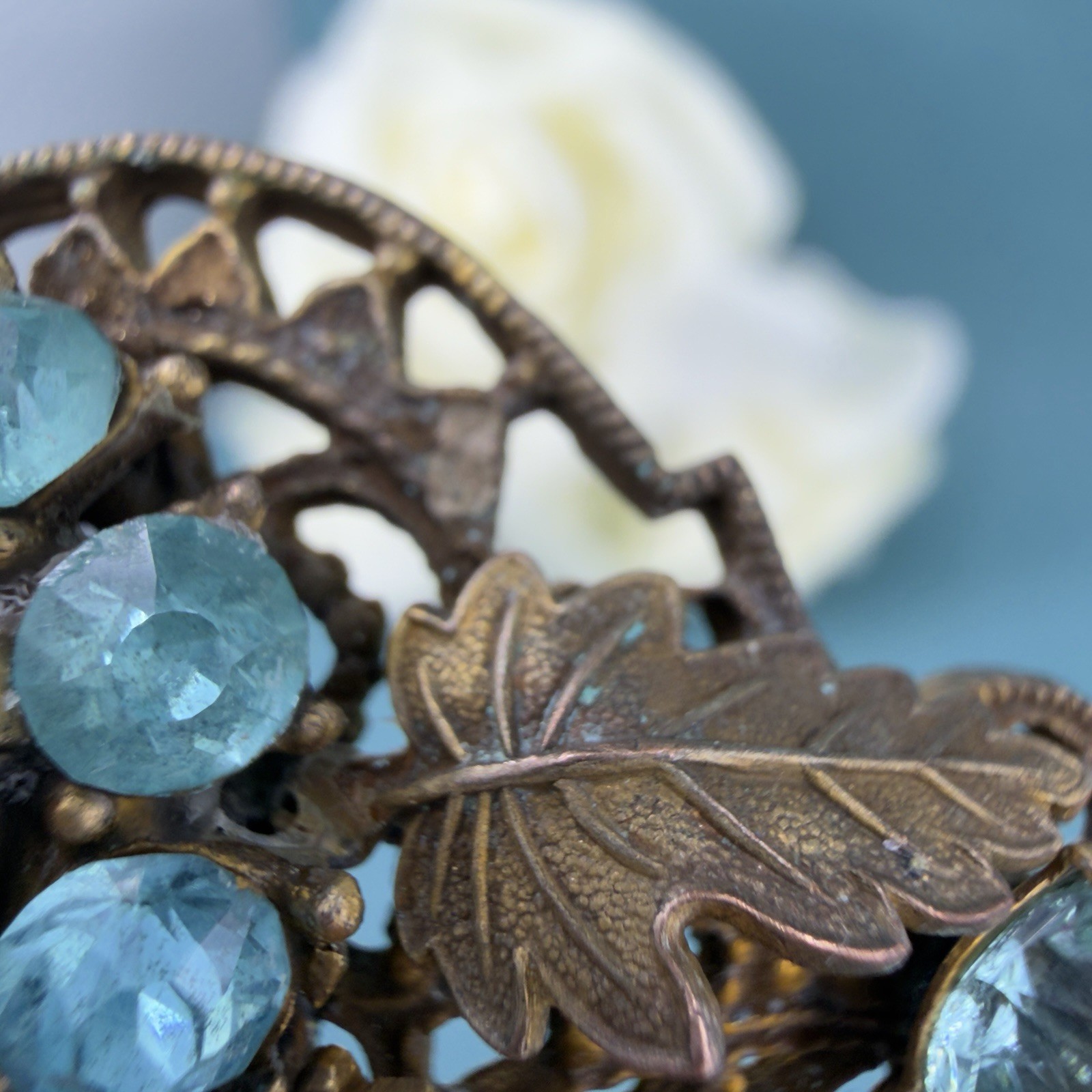 ANTIQUE Edwardian Victorian Filigree Aqua Blue CZECH GLASS Dress Clip Brooch Pin