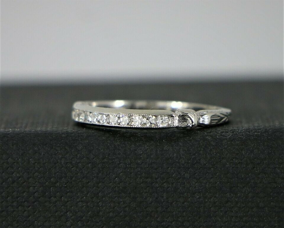 1/3CTW White Round Cut CZ Art Deco Antique Style Wedding Band Ring In 925 Silver