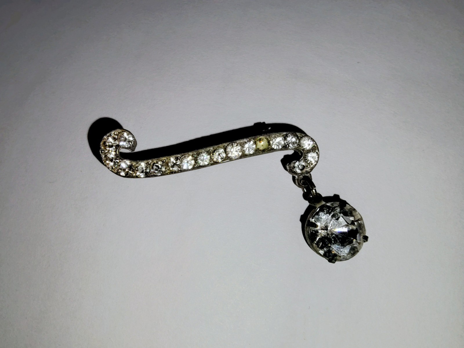 Vintage Clear Rhinestone Flower Brooch Pin Silver Tone ~ Beautiful!
