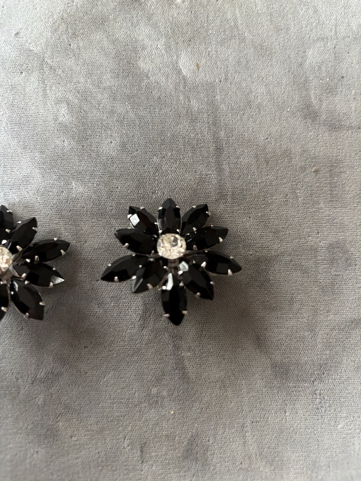 Vintage Black & Clear Rhinestone Flower Silver Tone Clip On Earrings