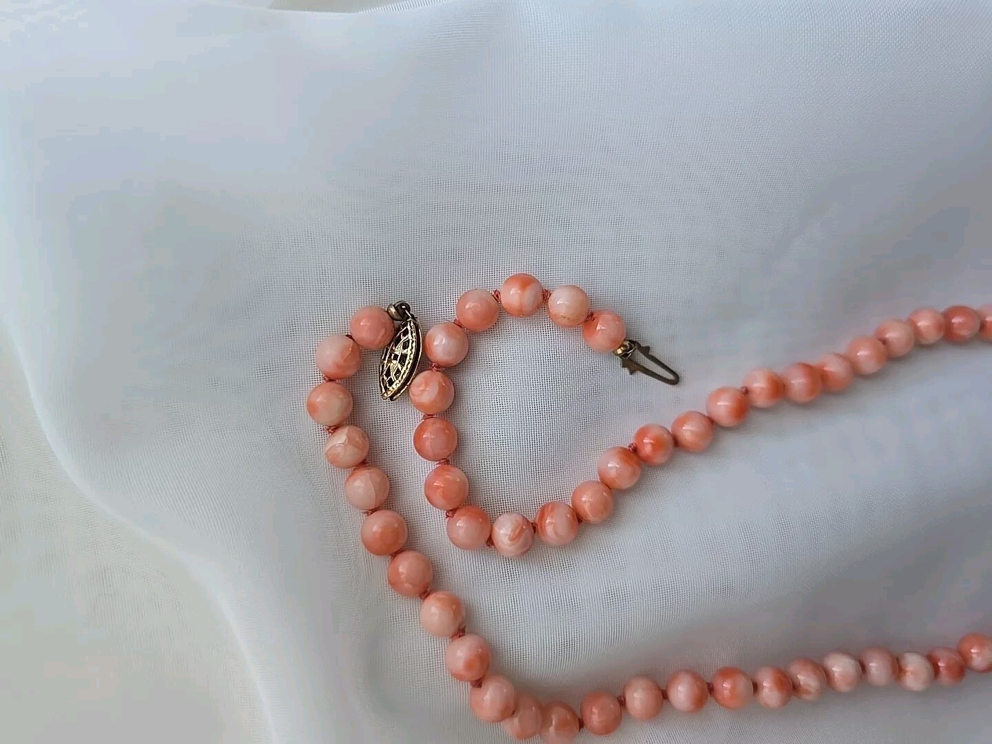 Vintage Coral Salmon 5mm Beads Necklace 19″ Gold Filled Gold Clasp