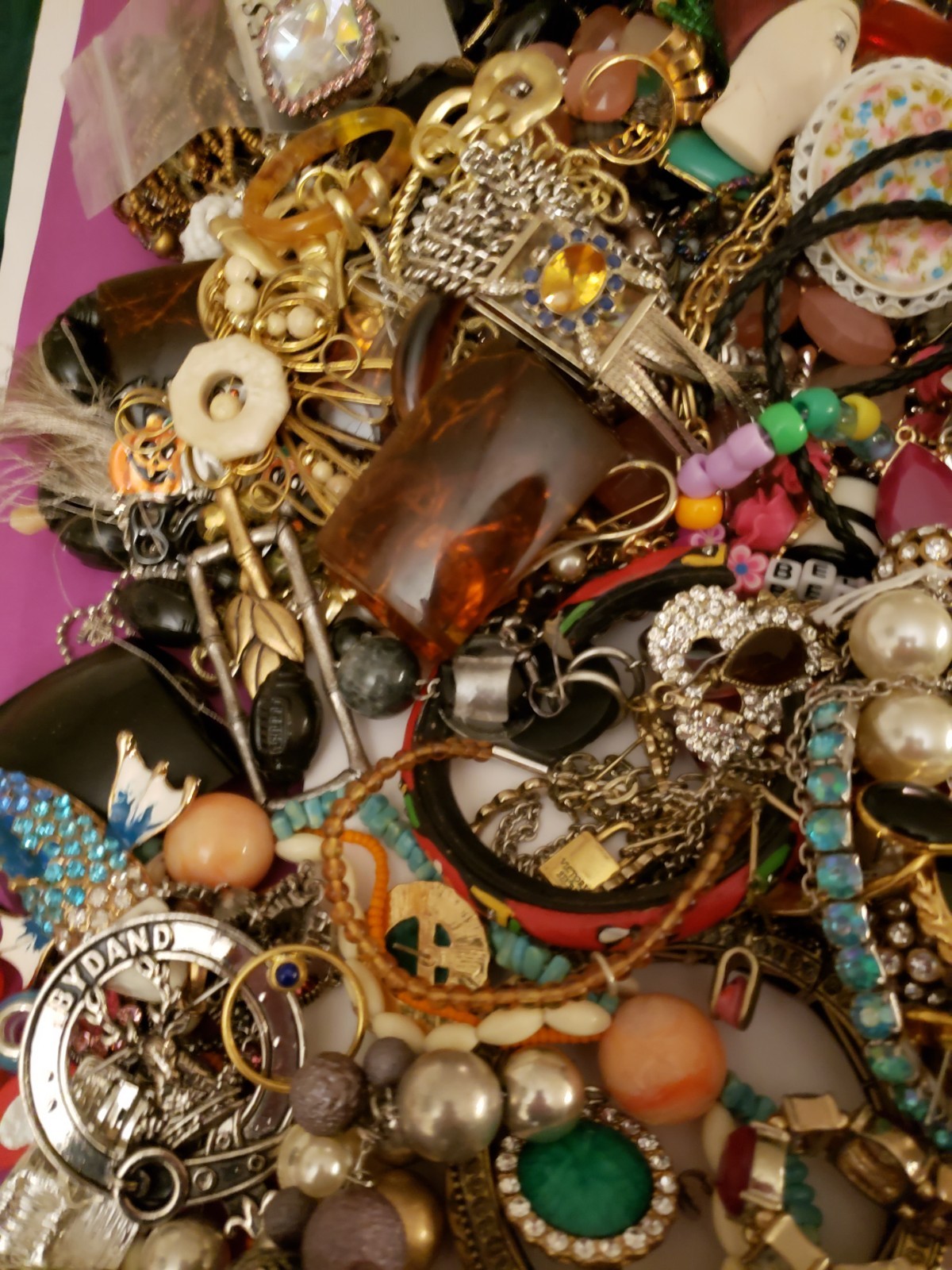 Vintage/Now Jewelry Lot Resell Craft Repair Mostly Wearable Many Signed 4.15 lbs