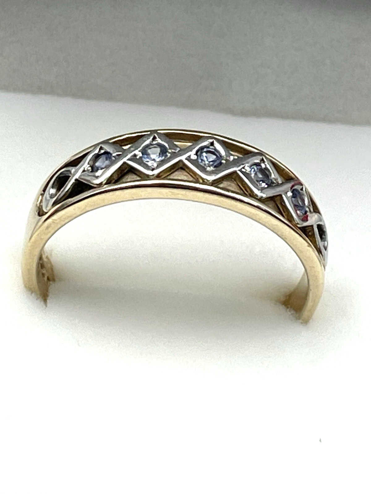 Men’s 9K 375 Yellow Gold 5.3g Ring With 5 Blue Topaz Gemstones Size 11-1/4