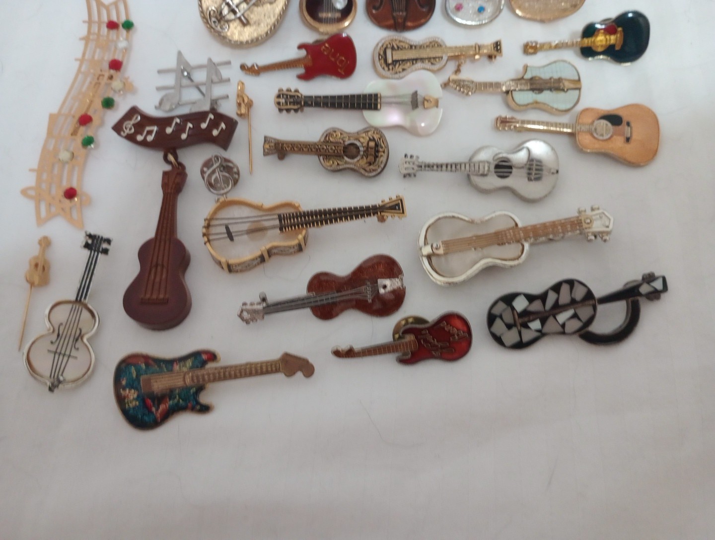 Lot Of 26 Musice Themed Pins Of All Different Stayles And Colors, Mostly Guitars