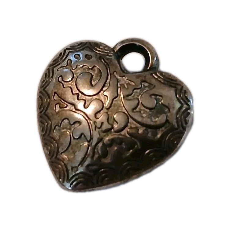 Small Silver Tone Heart Pendant Metal Unknown , Untested
