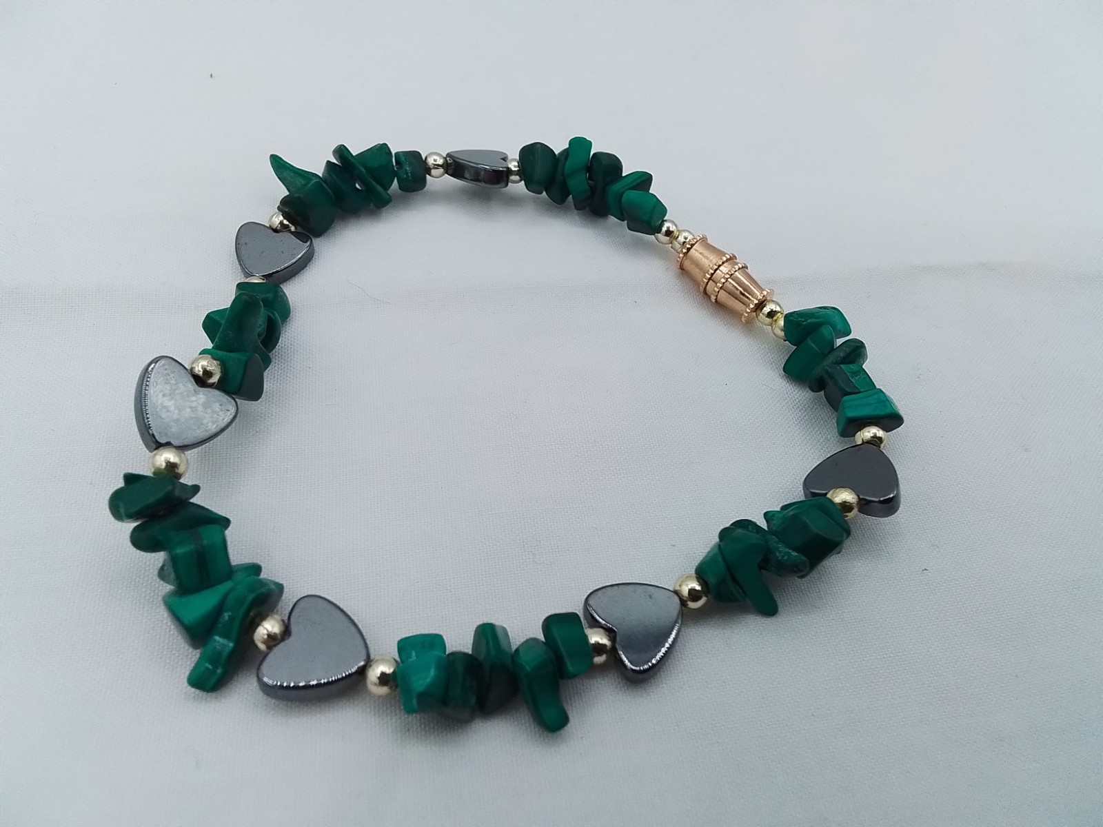 RAW CUT MALACHITE GUARDIAN STONE CHIP BEAD SILVER HEART VINTAGE ESTATE BRACELET