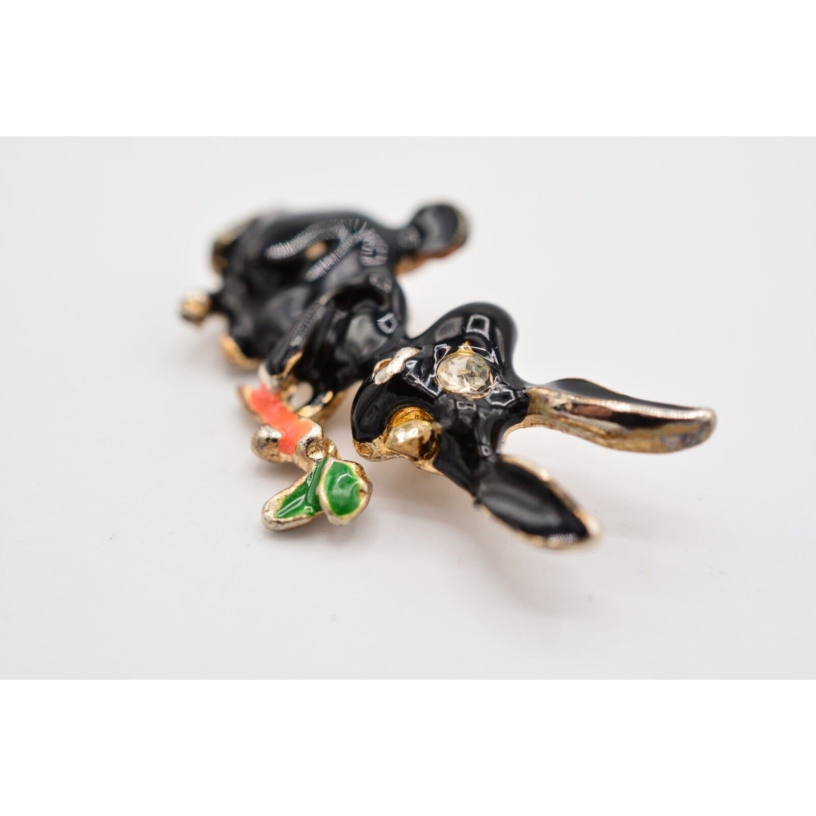 Vintage Rabbit Pin Brooch Black Bunny Enamel Carrot Small Cute Tiny BinAL