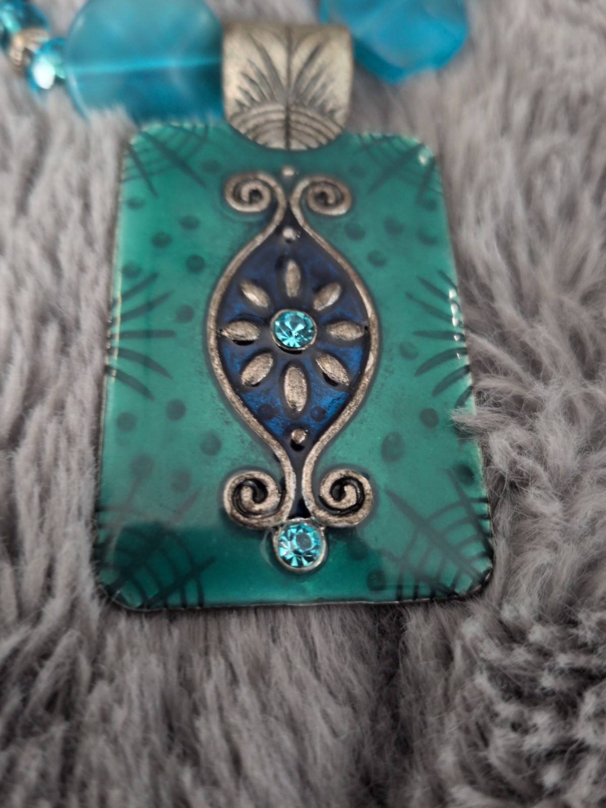 Blue beaded necklace, Unique Pendant (Vintage)