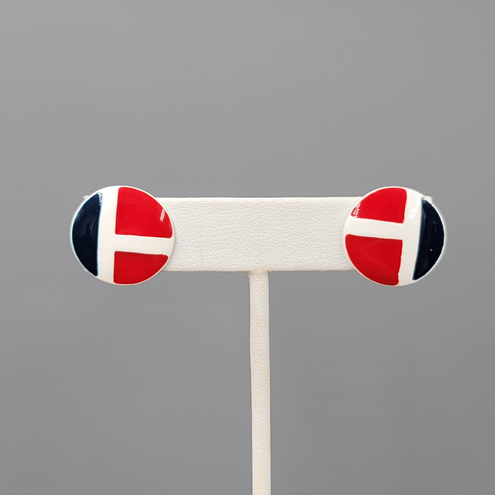Vintage Red White Black Enamel Pierced Earrings Drop Round 3/4″