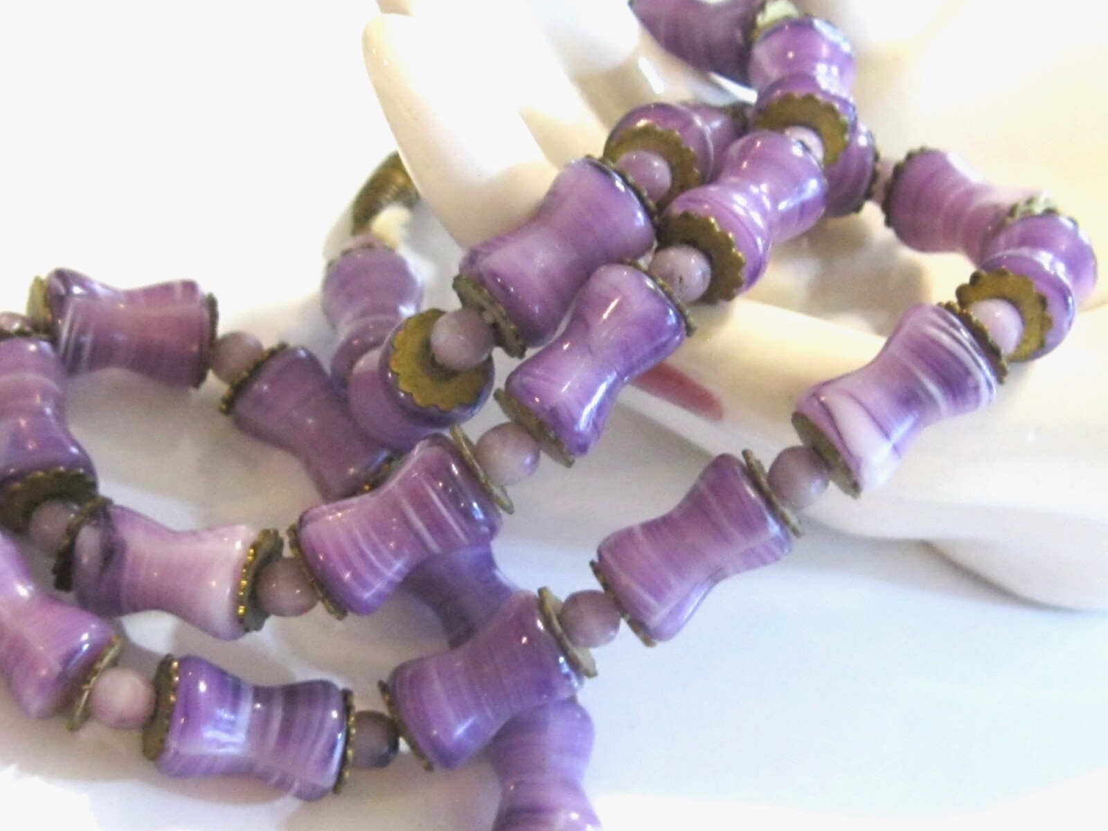 NEIGER BROS ANTIQUE ART DECO CZECH GLASS BEAD NECKLACE RARE PURPLE TAN FLORAL