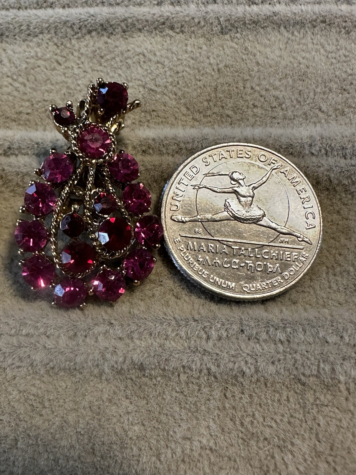 Vtg Estate Fuchsia Pink & Red Rhinestone Clip On Earrings