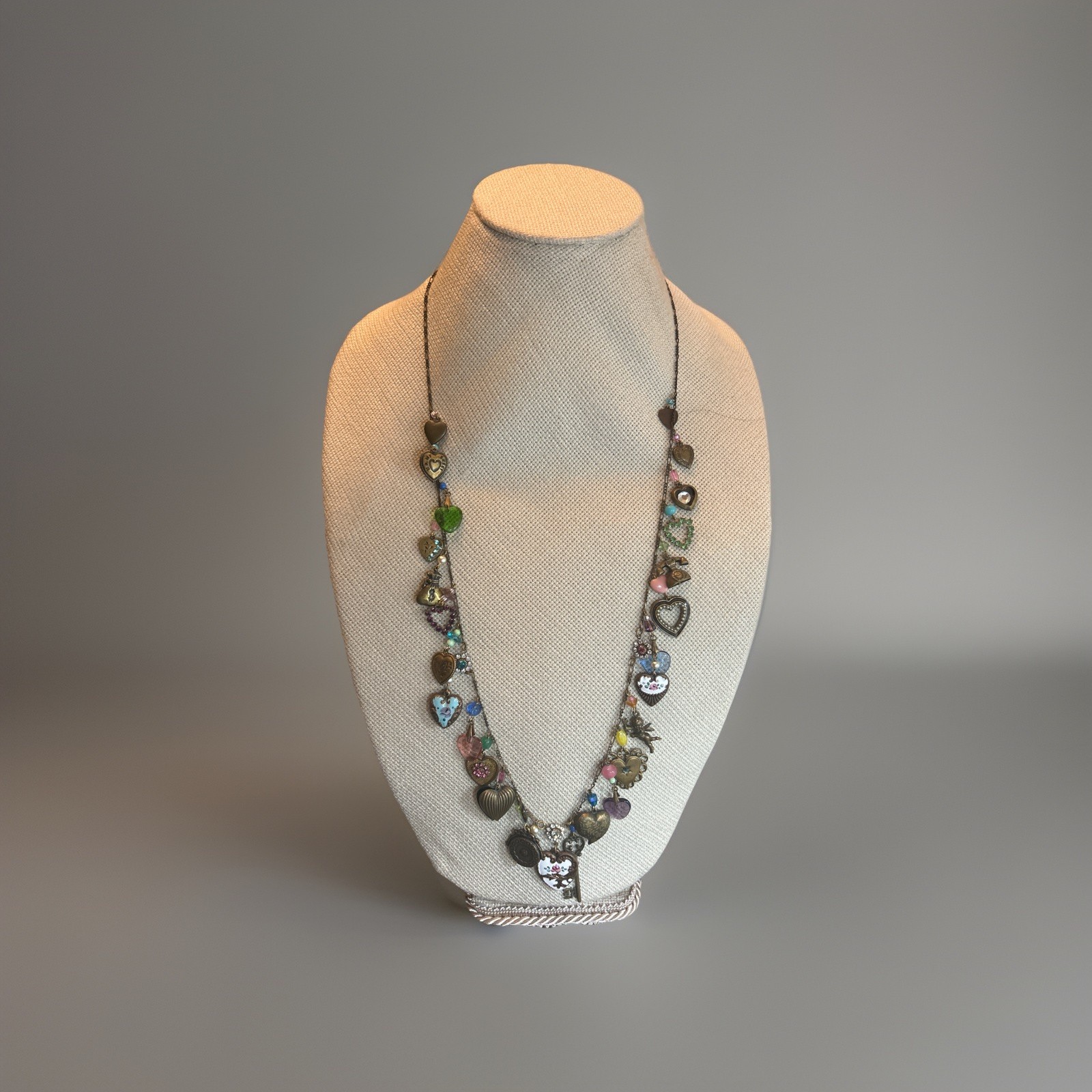 50. GLASS WORKS STUDIO Brass Multi Color Glass Heart Enamel Flower Necklace 33″