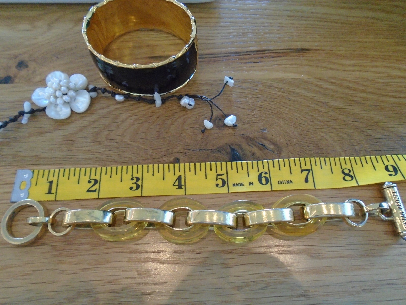 HENRI BENDEL Vintage Chain Link Bracelet. Rare Design. Gold Tone.Yellow. Large. 