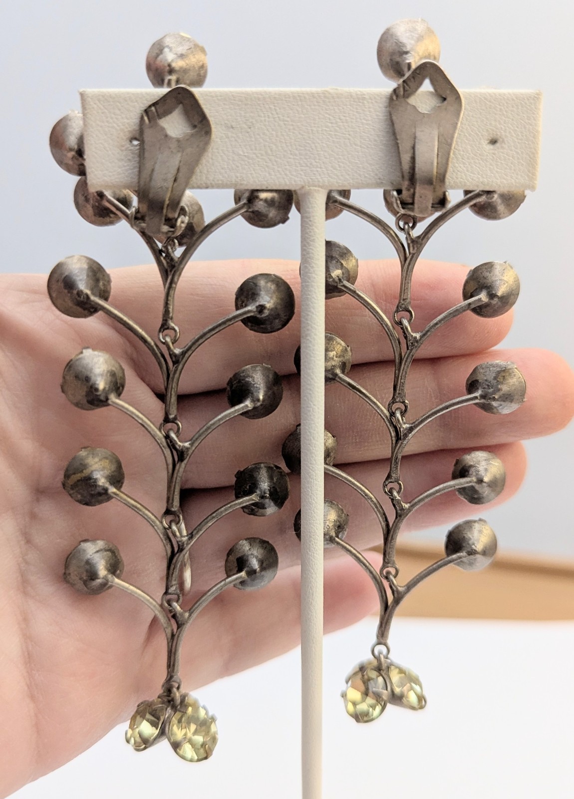 Vtg AMAZING Pale Green Faceted Glass Extra Long Branch Clip On Earrings 4 1/4″