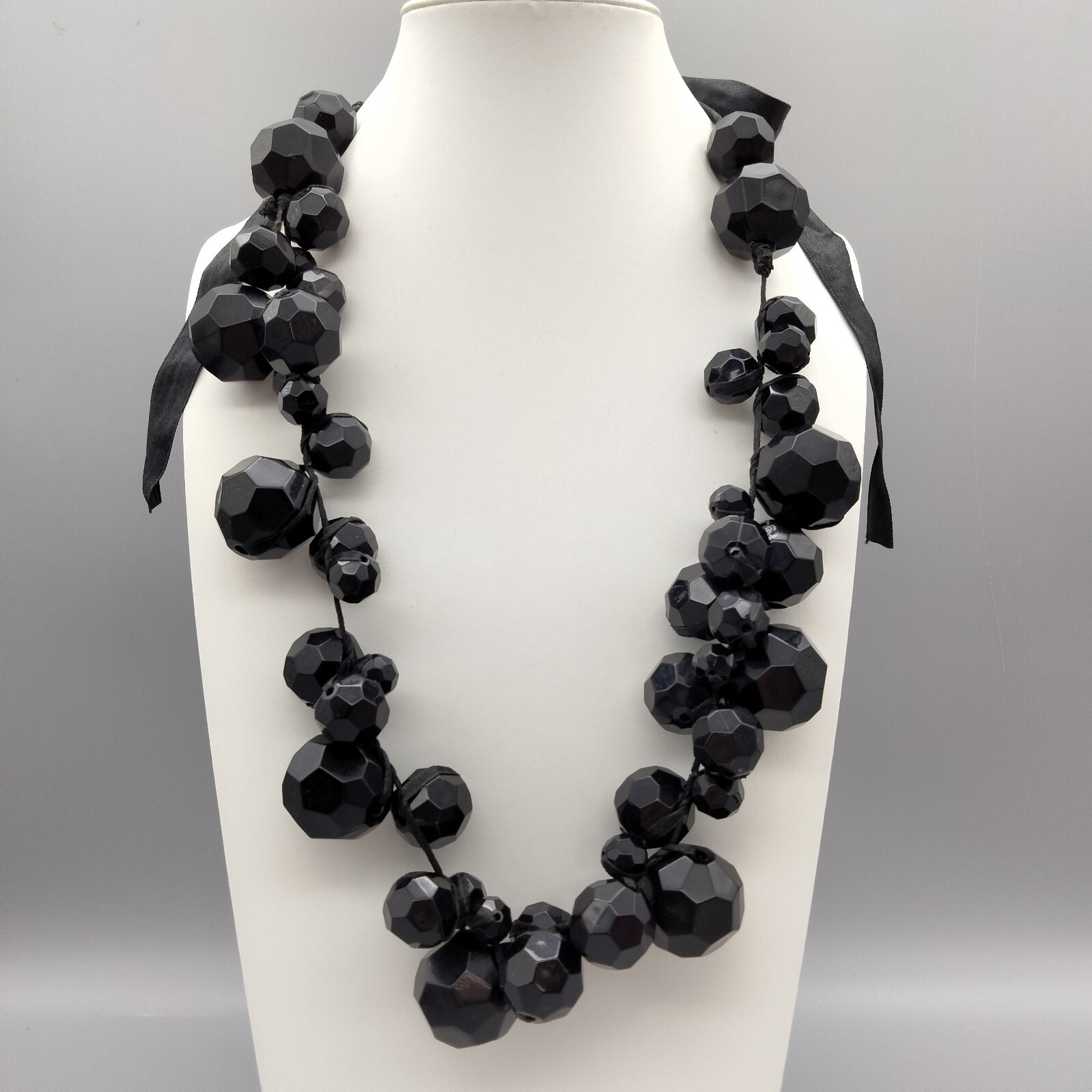 90s Goth Glam Boho Chic Black Acrylic Necklace Funky Chunky 24″ Vintage 1990’s
