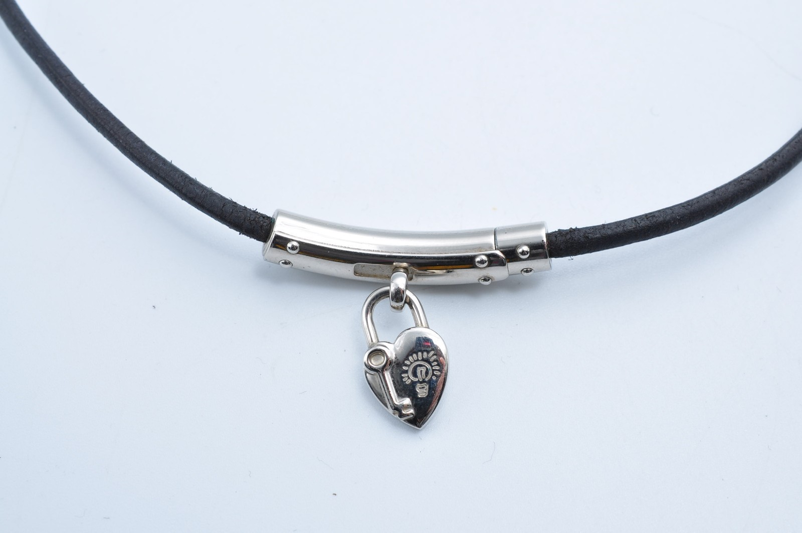 HERMES Heart & Key Pendant Choker Black Leather Cord Silver Tone 11737