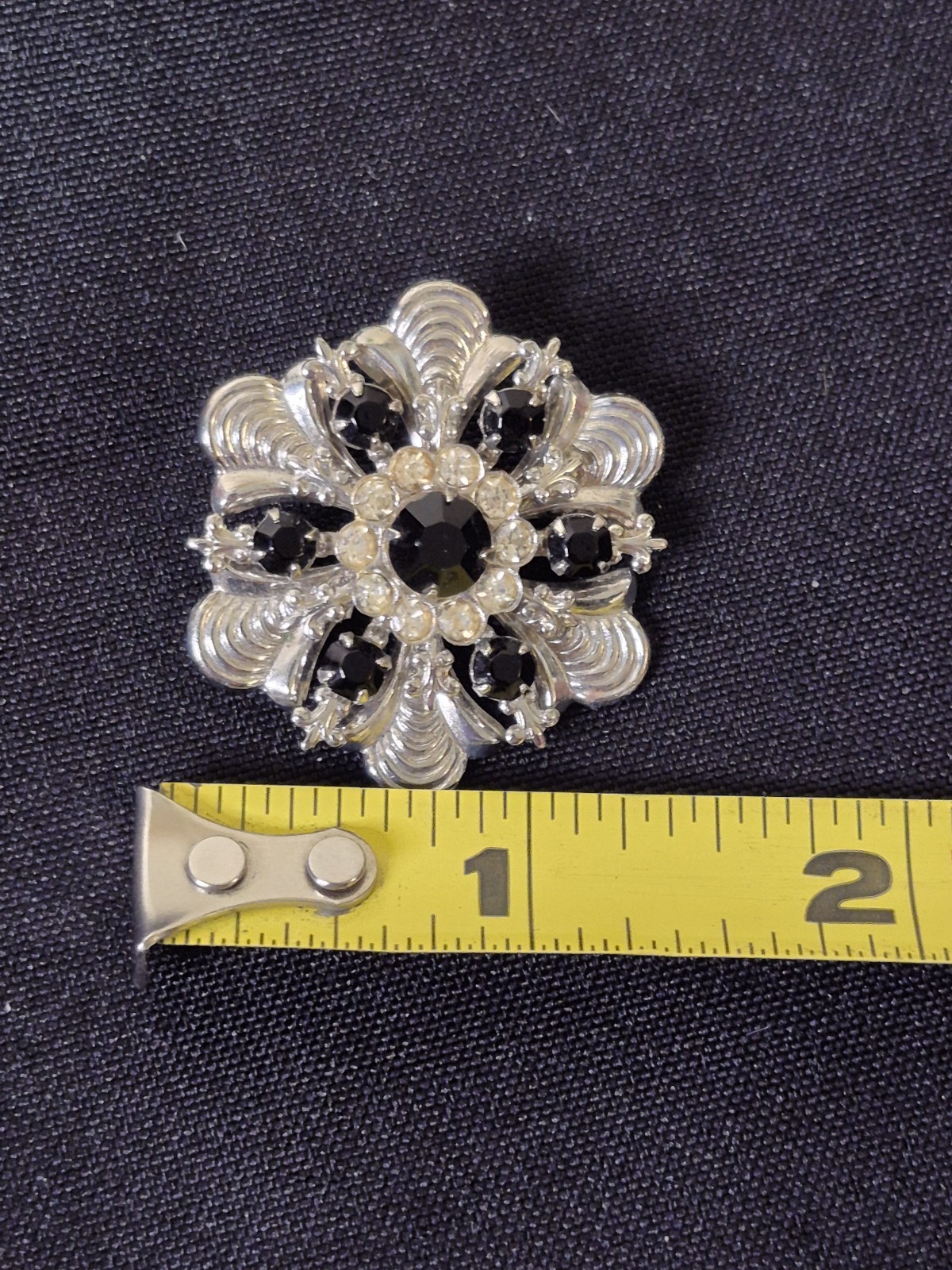 Black & Clear Glass Rhinestone Brooch Pin Starburst Floral Silvertone Vintage