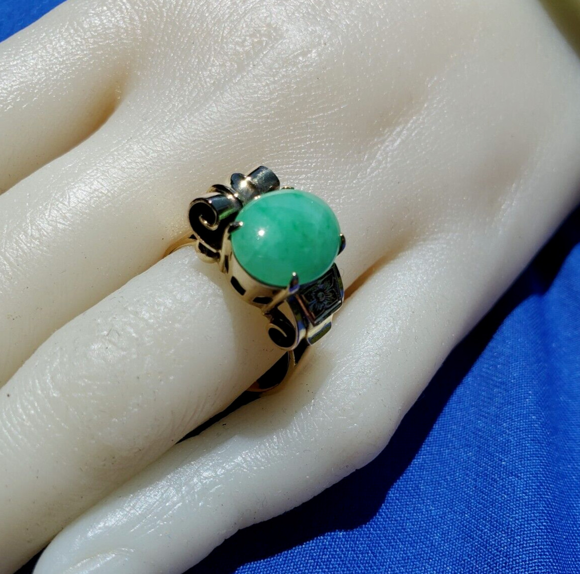 Original EARTH MINED Green Jadeite Jade Antique Engagement Ring SOLID 14K GOLD 8