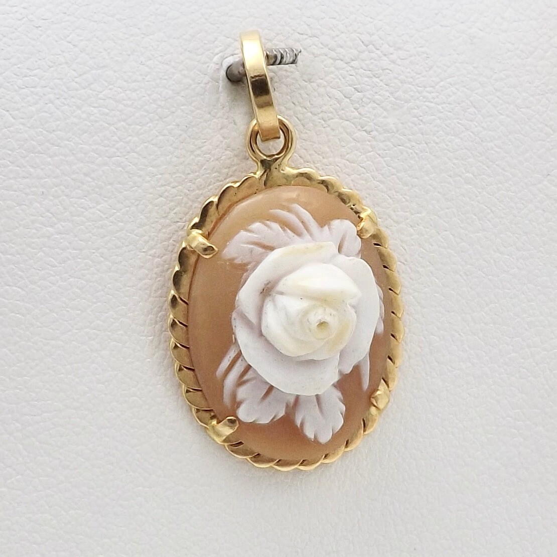 Solid 18k Italian Gold Carved Shell High Relief Cameo Rose Charm Pendant Vintage