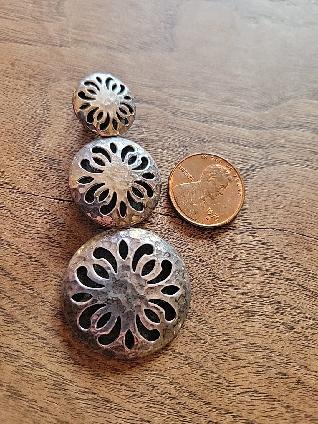 Vintage ATI MEXICO Sterling Silver Hammered Floral Cutout Discs Pendant