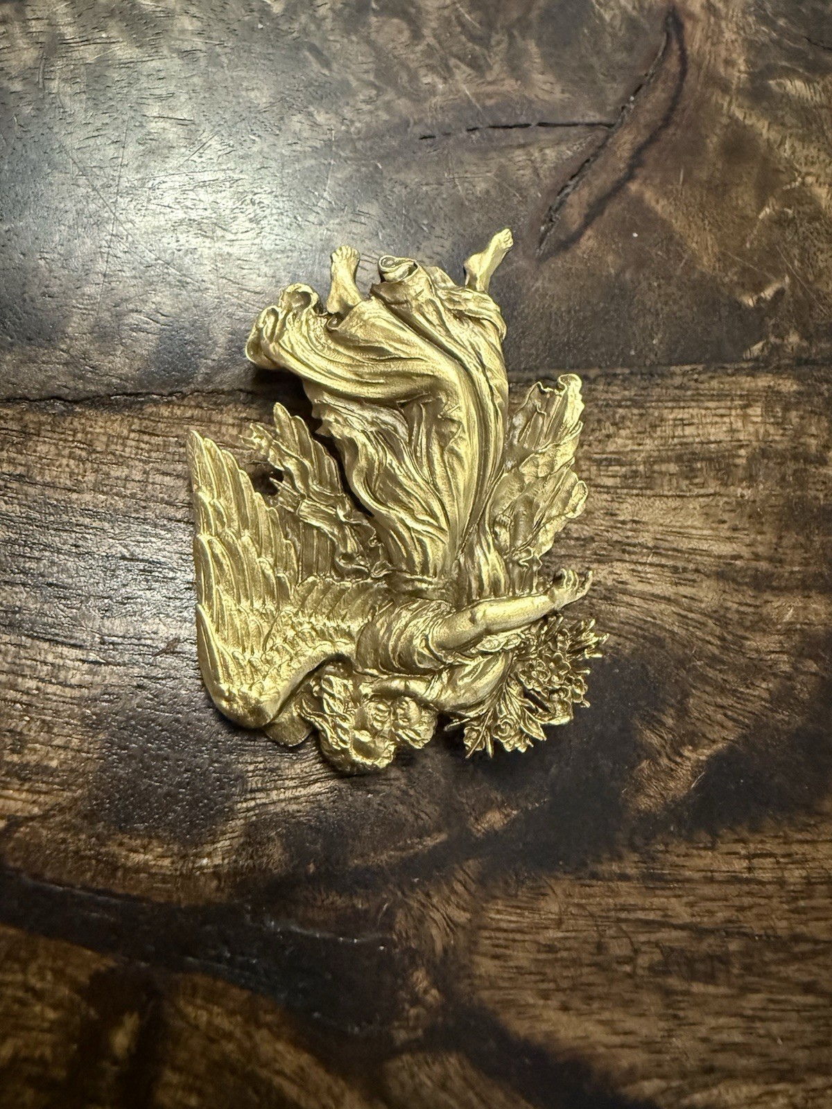 Beautiful Vintage SPNEA Gold Tone Detailed Guardian Angel with Child Pin Brooch