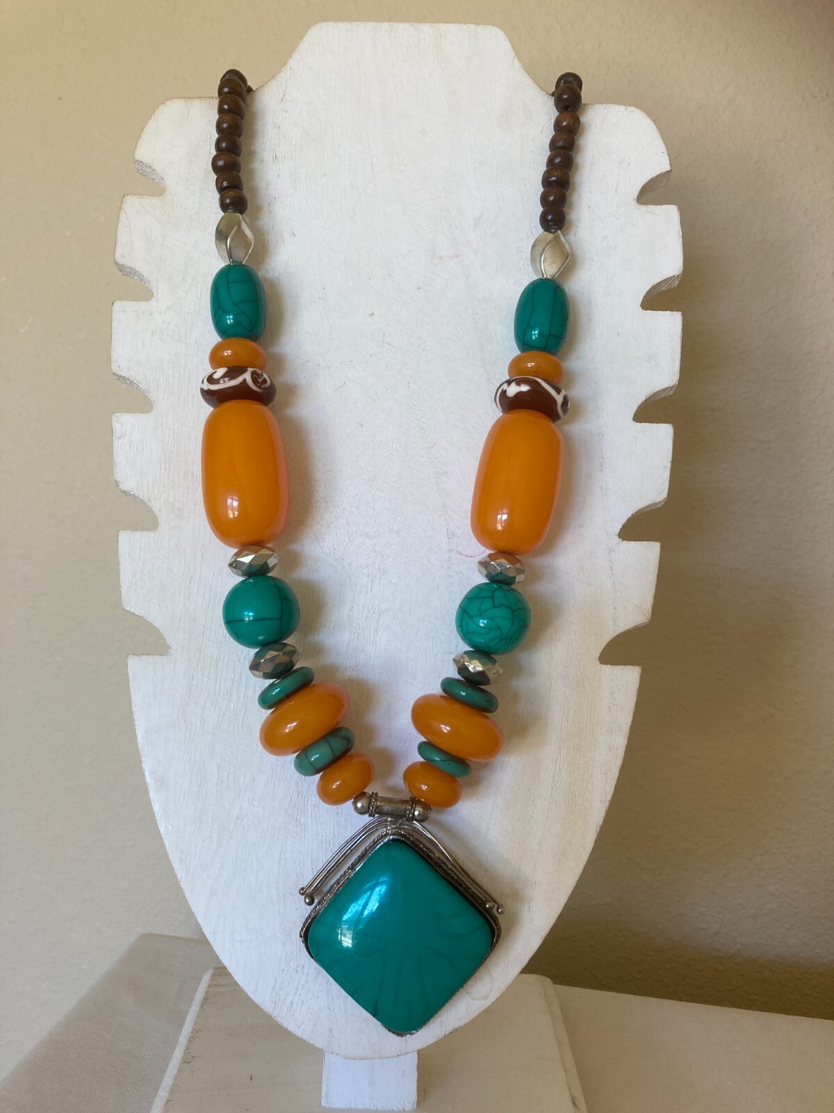 Vintage Multicolor Stone, Lucite and Wood Bead Center Pendant Necklace – 29″