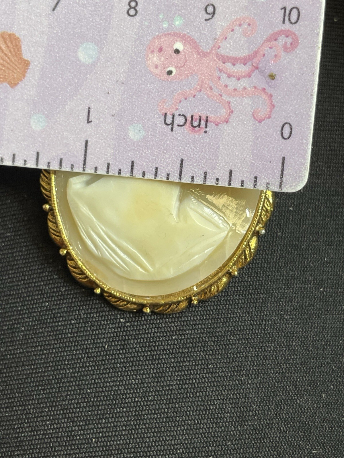 Vintage Hand Carved Shell Cameo Right Facing Woman Jewelry Pin Brooch